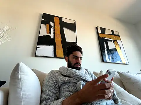 Snapshot of Carlos-195- chatting on 09-25-25, 04:21 Carlos-195- online show from 09-25-25, 04:21