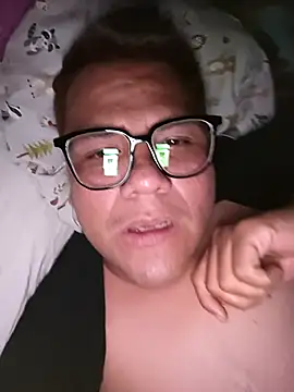 Snapshot of ChubbyCdmxInt1 chatting on 12-01-25, 03:44 ChubbyCdmxInt1 online show from 12-01-25, 03:44