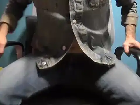 Snapshot of Pol8822 chatting on 01-08-26, 03:36 Pol8822 online show from 01-08-26, 03:36