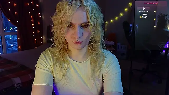 Snapshot of Lori_Myaf chatting on 03-02-25, 03:27 Lori Myaf online show from 03-02-25, 03:27
