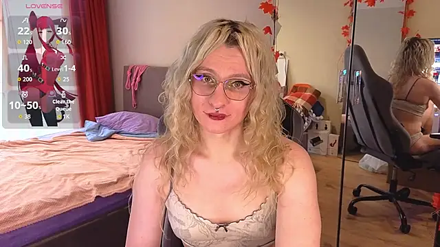 Snapshot of Lori_Myaf chatting on 10-07-25, 02:14 Lori Myaf online show from 10-07-25, 02:14