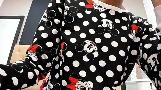 Shanelle   online show from 01-31-25, 01:02