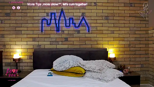 Snapshot of Ella_Charm chatting on 01-26-25, 10:13 Ella Charm online show from 01-26-25, 10:13