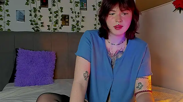 Snapshot of miss_Lizzy chatting on 01-21-25, 04:21 miss Lizzy online show from 01-21-25, 04:21