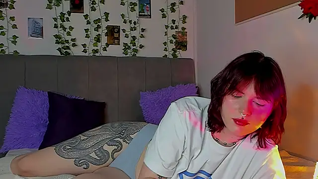 Snapshot of miss_Lizzy chatting on 01-25-25, 04:23 miss Lizzy online show from 01-25-25, 04:23