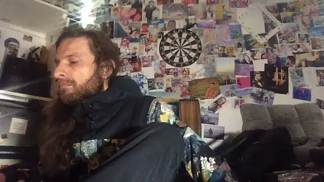 Snapshot of DownstairsSky chatting on 11-29-25, 08:39 DownstairsSky online show from 11-29-25, 08:39