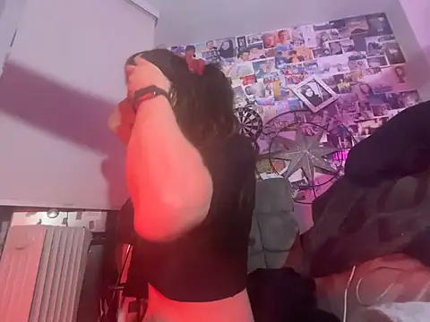 Snapshot of DownstairsSky chatting on 02-07-26, 02:26 DownstairsSky online show from 02-07-26, 02:26