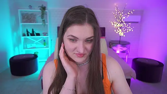 EmmyCharmm online show from 05-20-26, 05:24