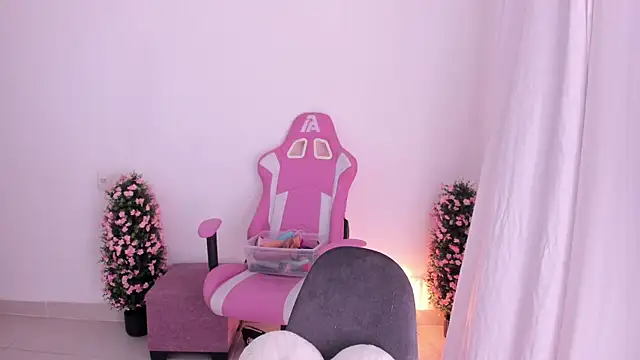 keissy rincon  online show from 11-14-25, 11:02