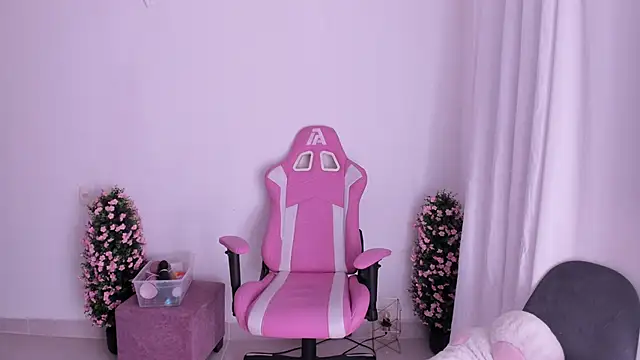 keissy rincon  online show from 11-26-25, 03:18