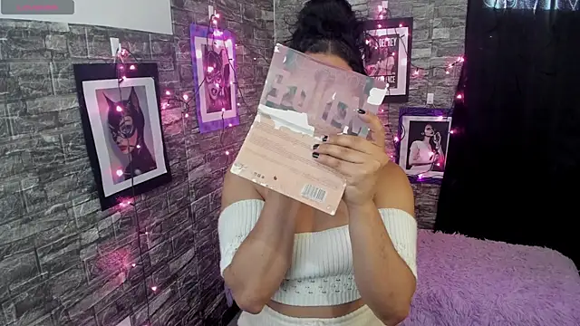 Andrys  online show from 11-26-25, 08:32