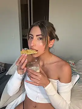 Ameellie online show from 02-06-25, 06:35