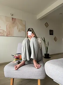 Ameellie online show from 10-29-25, 03:36