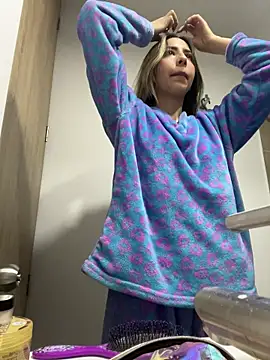 Ameellie online show from 10-30-25, 05:02