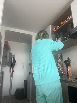 Ameellie online show from 11-28-25, 02:09