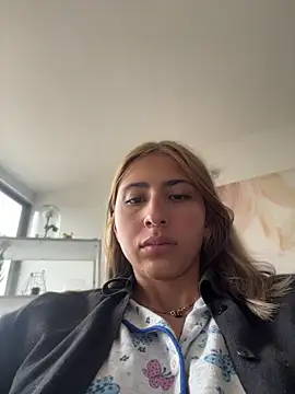 Ameellie online show from 07-12-26, 01:57