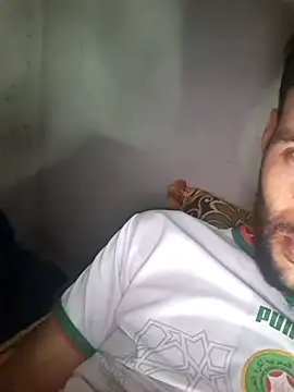 Snapshot of motanjer chatting on 10-10-25, 11:48 motanjer online show from 10-10-25, 11:48