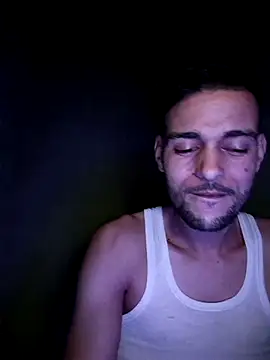 Snapshot of motanjer chatting on 10-14-25, 10:32 motanjer online show from 10-14-25, 10:32