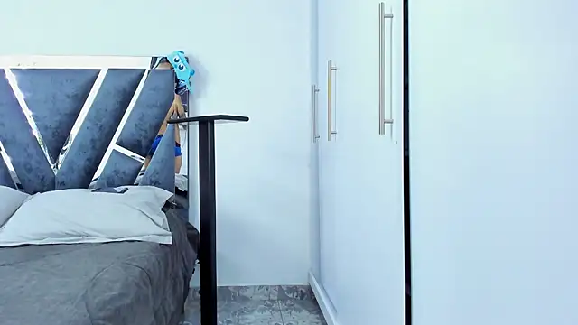 Zack Froone online show from 10-16-25, 01:45