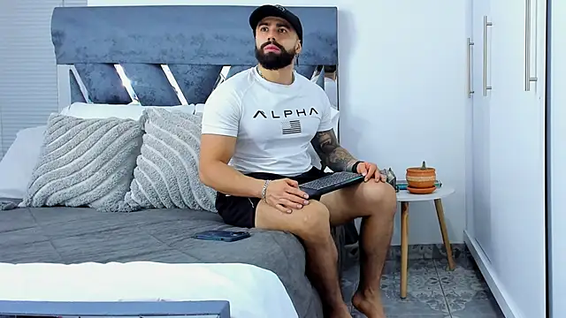 Zack Froone online show from 10-30-25, 02:51