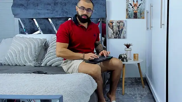 Snapshot of Zack_Froone chatting on 06-23-26, 02:26 Zack Froone online show from 06-23-26, 02:26
