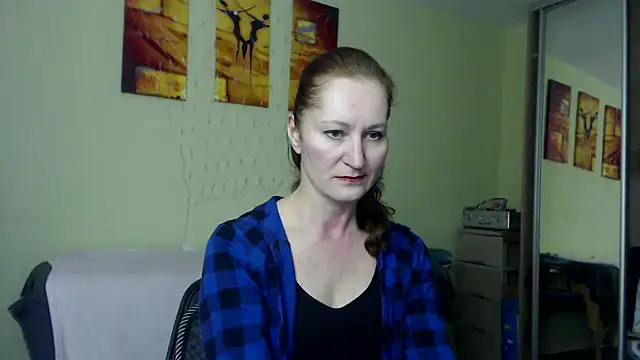 Snapshot of AmellyGrand chatting on 12-16-24, 11:33 AmellyGrand online show from 12-16-24, 11:33