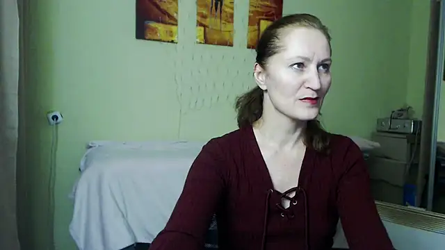 Snapshot of AmellyGrand chatting on 12-18-24, 08:03 AmellyGrand online show from 12-18-24, 08:03