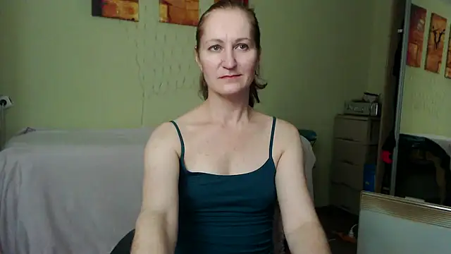 Snapshot of AmellyGrand chatting on 12-20-24, 11:47 AmellyGrand online show from 12-20-24, 11:47