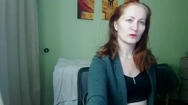 Snapshot of AmellyGrand chatting on 01-27-25, 04:43 AmellyGrand online show from 01-27-25, 04:43