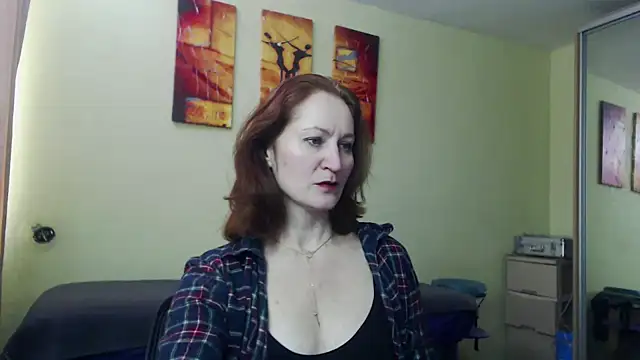 Snapshot of AmellyGrand chatting on 02-17-25, 11:34 AmellyGrand online show from 02-17-25, 11:34