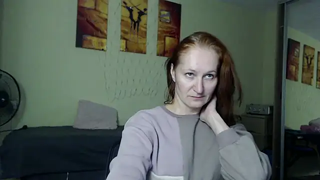 Snapshot of AmellyGrand chatting on 10-13-25, 06:08 AmellyGrand online show from 10-13-25, 06:08