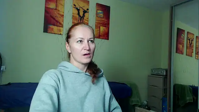 Snapshot of AmellyGrand chatting on 10-21-25, 02:29 AmellyGrand online show from 10-21-25, 02:29