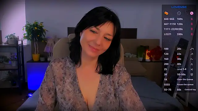 Snapshot of _Kelly__ chatting on 03-05-26, 07:37 Kelly online show from 03-05-26, 07:37