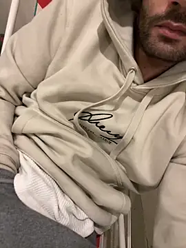 Snapshot of athenphysics chatting on 01-10-25, 08:37 athenphysics online show from 01-10-25, 08:37