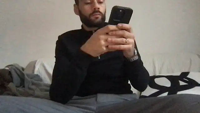 Snapshot of athenphysics chatting on 12-01-25, 09:47 athenphysics online show from 12-01-25, 09:47