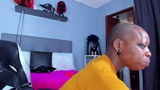 Coco Kiss online show from 04-15-26, 07:21