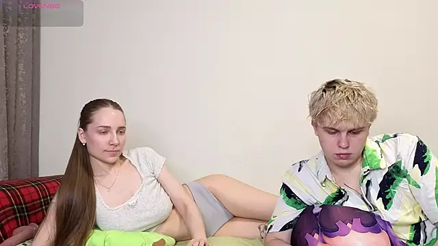 Snapshot of Emily_and_Ilumi chatting on 02-27-26, 03:17 Emily and Ilumi online show from 02-27-26, 03:17