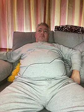 Snapshot of Russirayu chatting on 03-17-25, 02:56 Russirayu online show from 03-17-25, 02:56