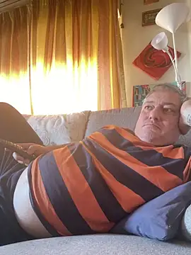 Snapshot of Russirayu chatting on 02-12-26, 02:23 Russirayu online show from 02-12-26, 02:23