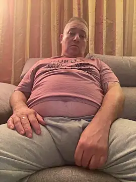 Snapshot of Russirayu chatting on 02-24-26, 12:30 Russirayu online show from 02-24-26, 12:30