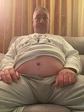 Snapshot of Russirayu chatting on 02-25-26, 11:25 Russirayu online show from 02-25-26, 11:25