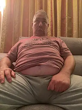 Snapshot of Russirayu chatting on 03-04-26, 12:05 Russirayu online show from 03-04-26, 12:05