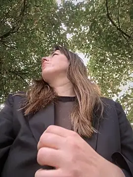 Snapshot of MommmyYummy chatting on 09-28-25, 01:38 MommmyYummy online show from 09-28-25, 01:38