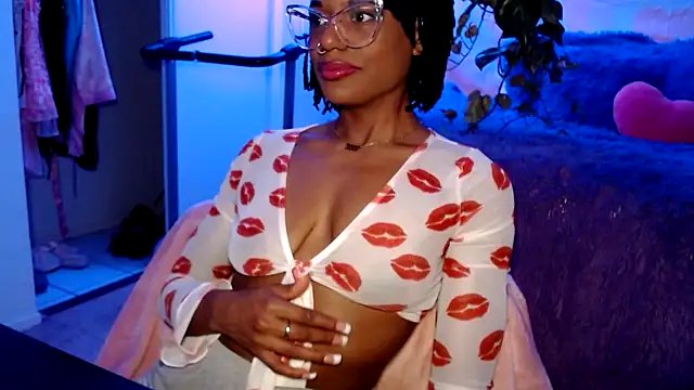 Snapshot of CocoSage chatting on 02-24-26, 06:00 CocoSage online show from 02-24-26, 06:00