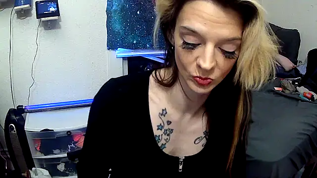 dangereyez0010 online show from 03-04-26, 08:42