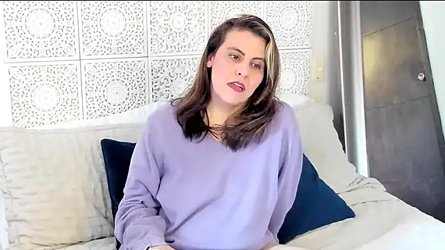 Snapshot of V_monse chatting on 01-21-25, 09:36 V monse online show from 01-21-25, 09:36