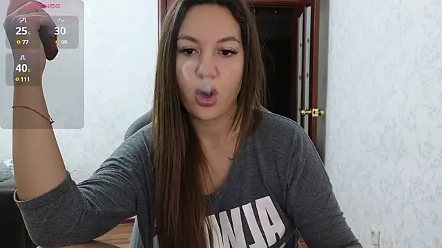 Snapshot of Nelly_Fischer chatting on 12-16-24, 07:32 Nelly Fischer online show from 12-16-24, 07:32