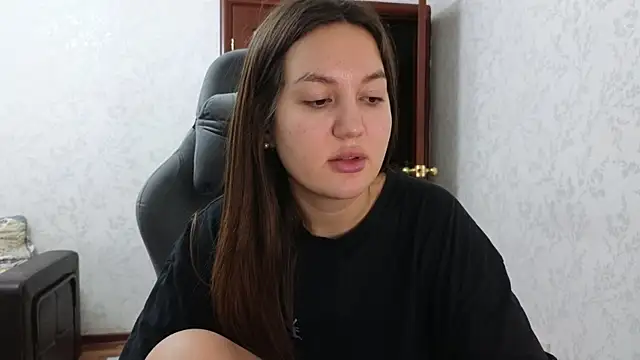 Snapshot of Nelly_Fischer chatting on 01-11-25, 10:07 Nelly Fischer online show from 01-11-25, 10:07