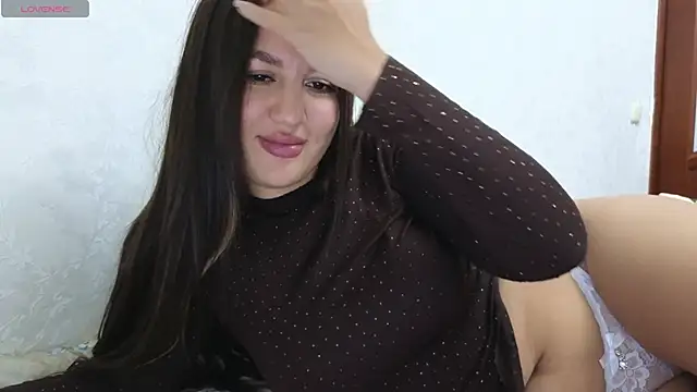 Snapshot of Nelly_Fischer chatting on 02-08-25, 09:04 Nelly Fischer online show from 02-08-25, 09:04