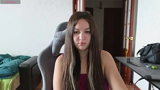 Snapshot of Nelly_Fischer chatting on 03-06-25, 07:57 Nelly Fischer online show from 03-06-25, 07:57